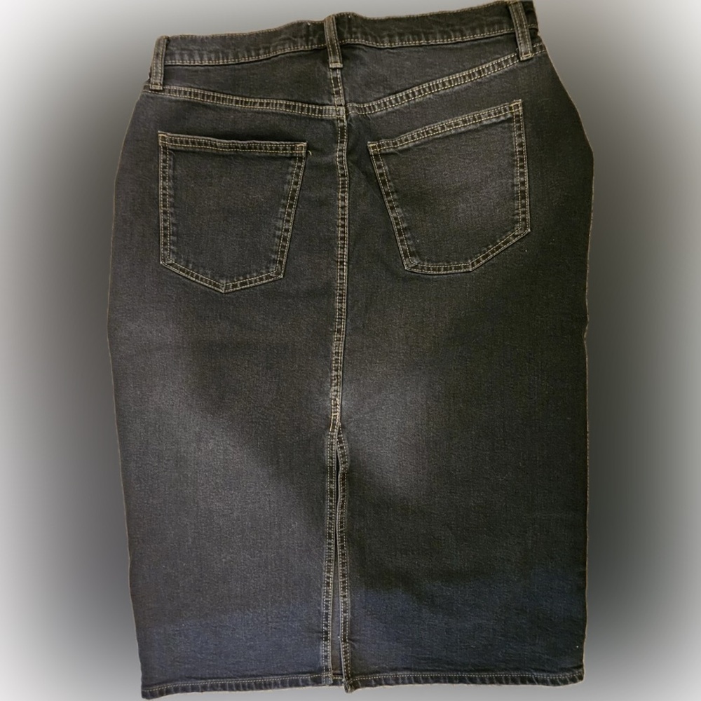 Universal Thread Women's Denim Midi Skirt-High RISE Black Wash  Size 12 NWT - Picture 3 of 3